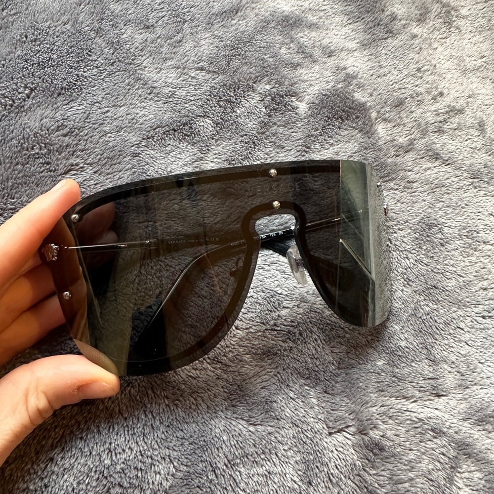 Pristine Versace Aviators Sunglasses Polarized Sh… - image 6